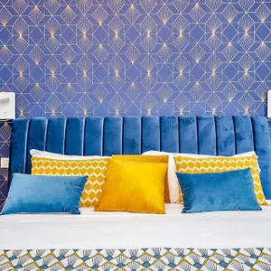 Art Deco' - Sleepwithme - Free Parking - Free Breakfast - Very Friendly Staff Pisa